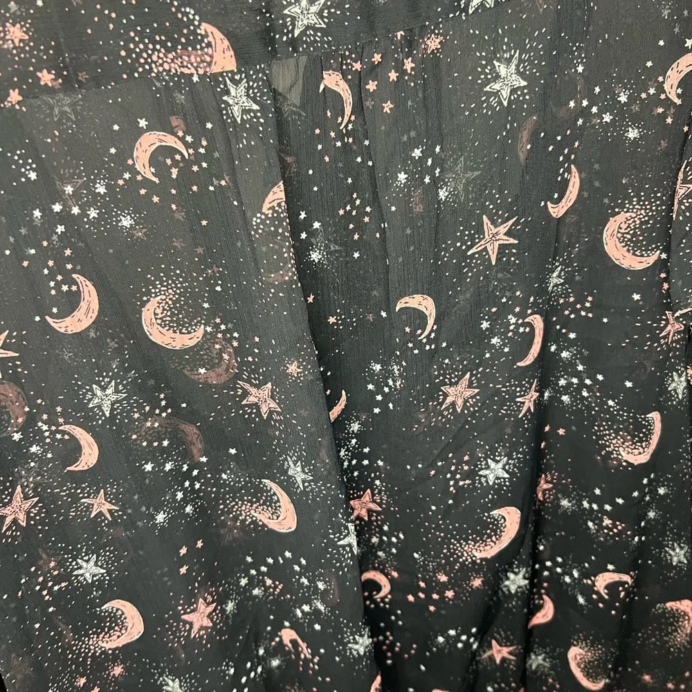 Black Star Print Chiffon Banded Top-Torrid - Picture 9 of 9